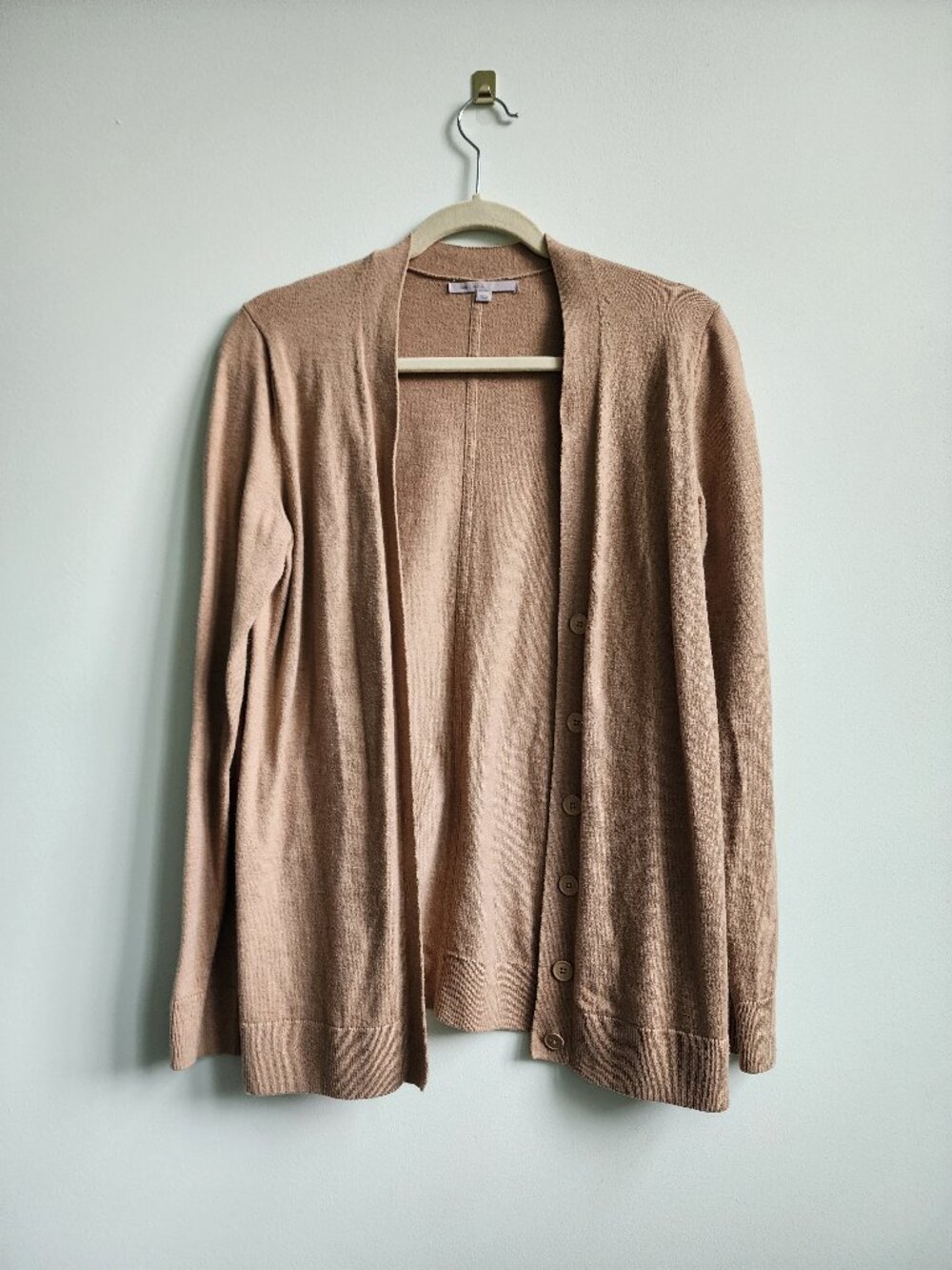 Size M GAP Women's Camel V-Neck Button-Down Cardigan